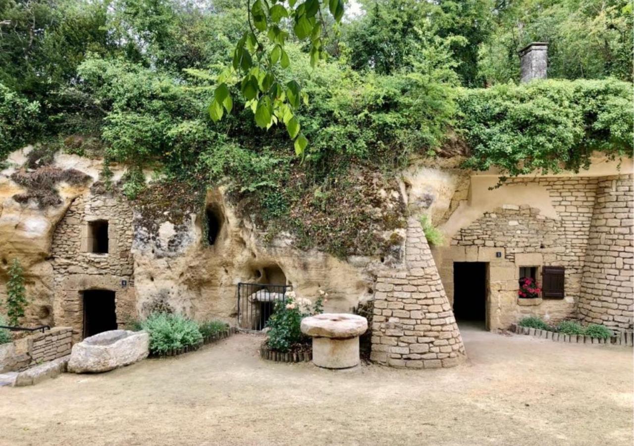 Les Logis Du Forgeron, Gites De Groupe Entre Loire & Vignes Saint-Jean-des-Mauvrets ภายนอก รูปภาพ